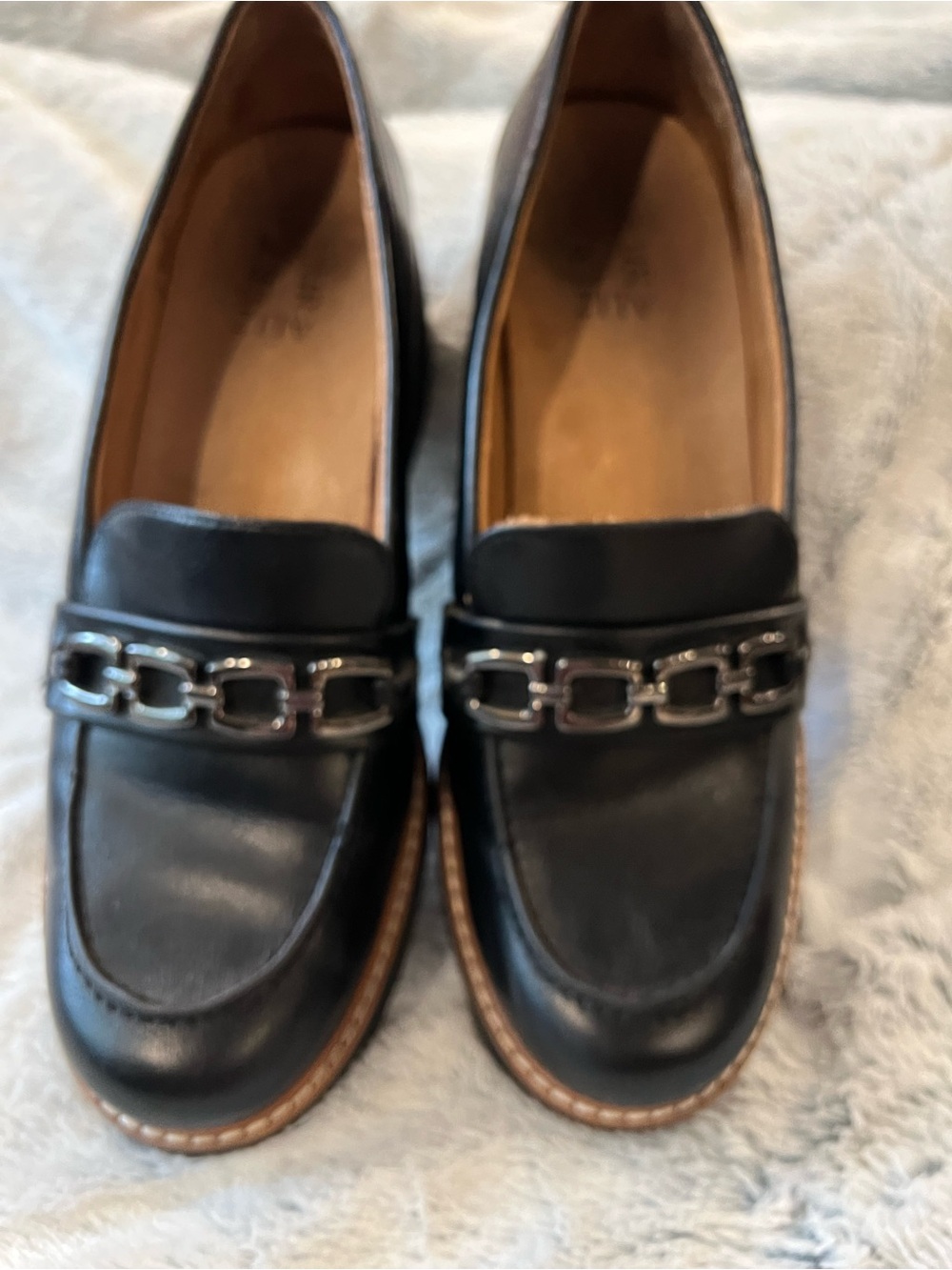 Naturalizer Black Leather Chain-Accent Loafers - Picture 3 of 12
